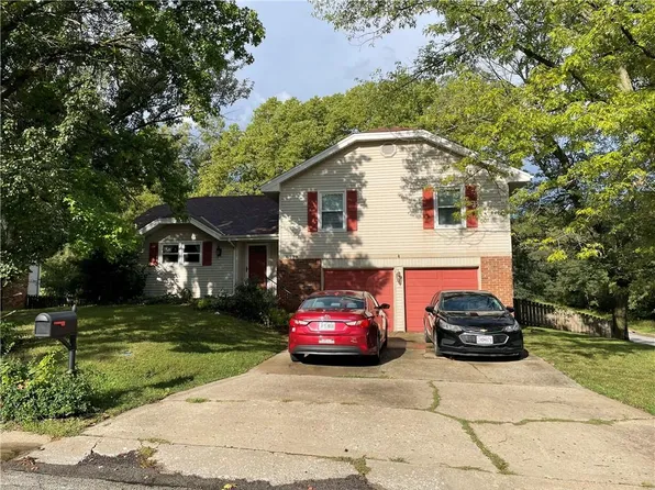 6732 NW Hidden Valley Rd, Parkville, MO 64152