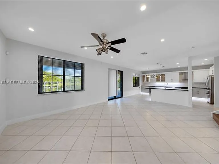 1538 Tamarind Ct #1538 — Photo 39