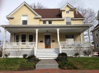 18 Colonial Rd, Portland, ME 04102