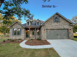 127 Champagne Dr, Perry, GA 31069