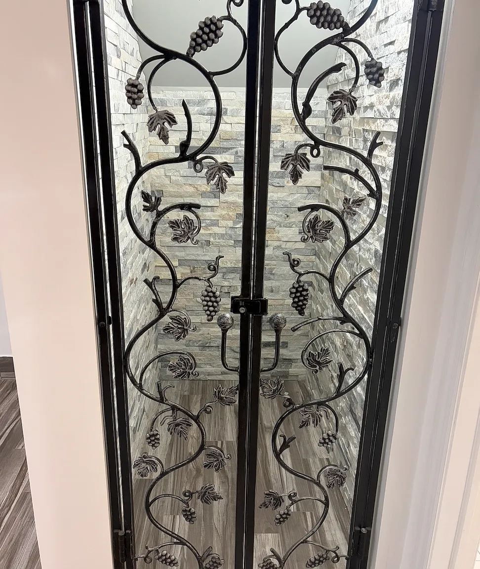 1 bed, $2,100 — Photo 3