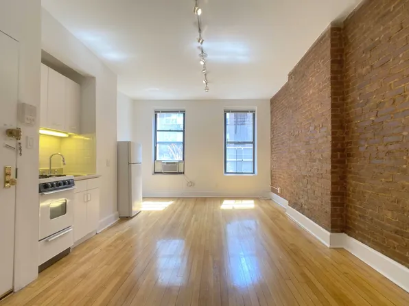 432 East 66th Street image 1 of 7
