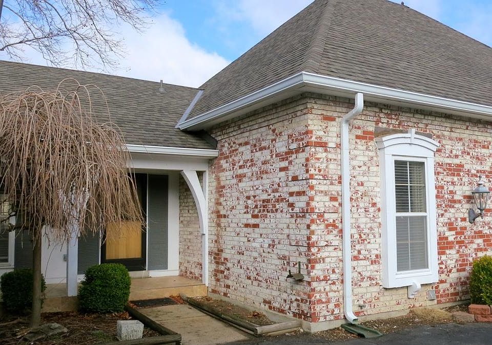 Brick French Villa w/Courtyard!