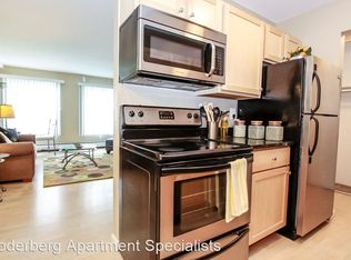 1005 2nd St NE #113, Hopkins, MN 55343