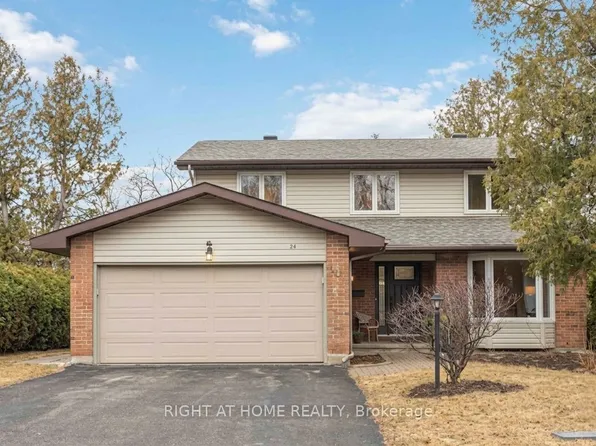 27 McClure Cres, Ottawa, ON K2L 2H1