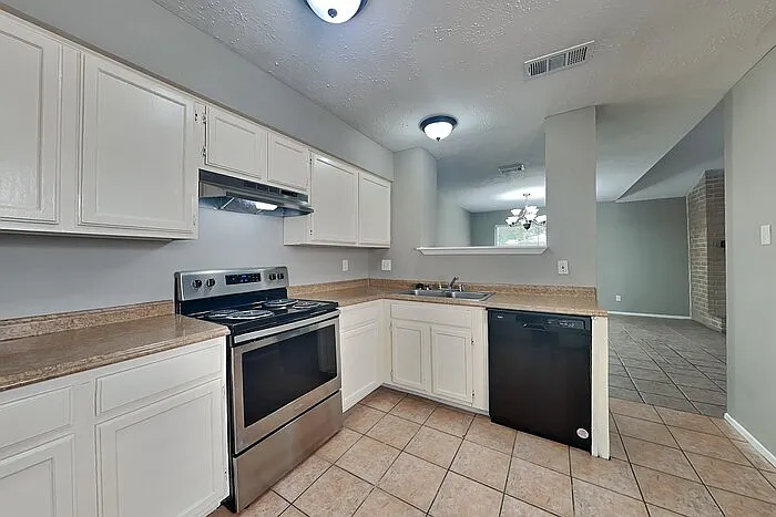 24030 Griffin House Ln — Photo 6