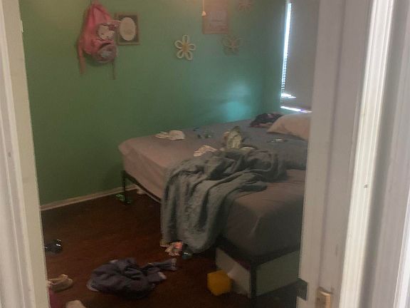 4th image of 1803 Vandalia St
