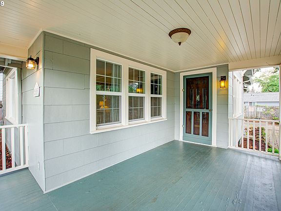 5th image of 2181 SE Park Ave