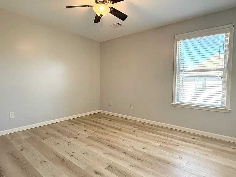 785 Village Field Ct — Photo 13