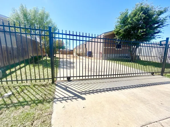 2609 La Parra Ln, Laredo, TX 78046