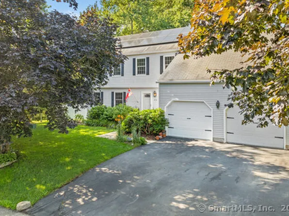 216 Old Evarts Lane, Groton, CT 06355