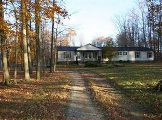 9283 Gilbert Rd, Ravenna, OH 44266