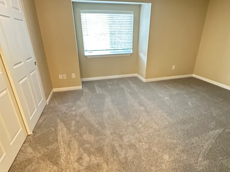 Evanbrook Apartments — Photo 11