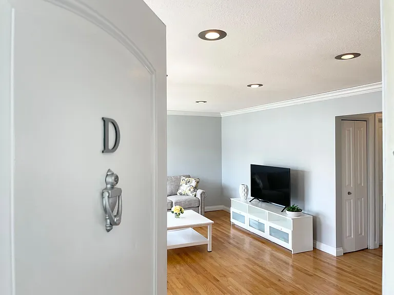 311 N Eton St #D — Photo 4