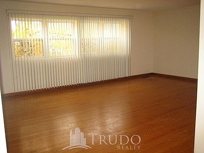 1st image of 2642 W Farragut Ave #2