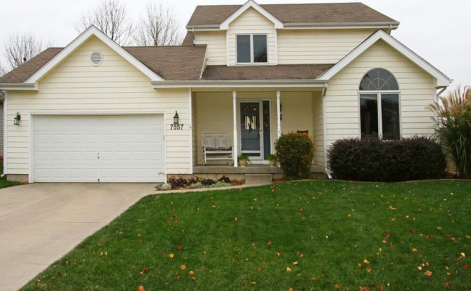 1st image of 7557 S 32nd St