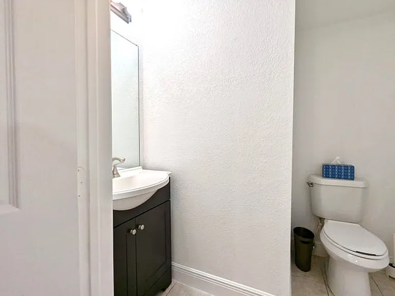 10781 NW 81st Ln — Photo 21