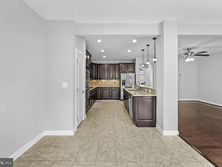 21268 Park Grove Ter — Photo 36