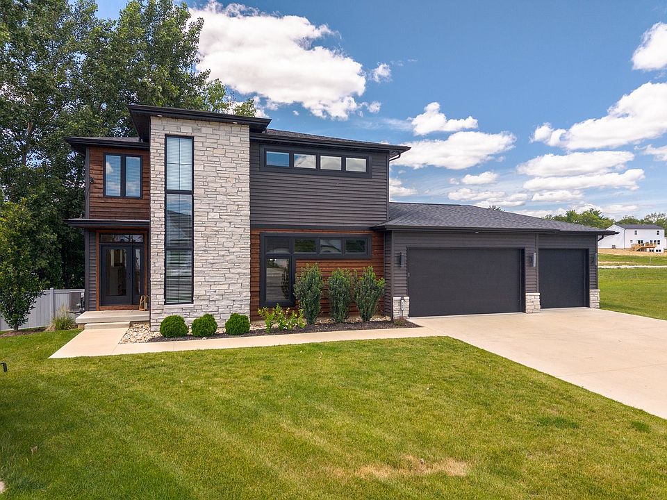 1st image of 102 Raef Rd