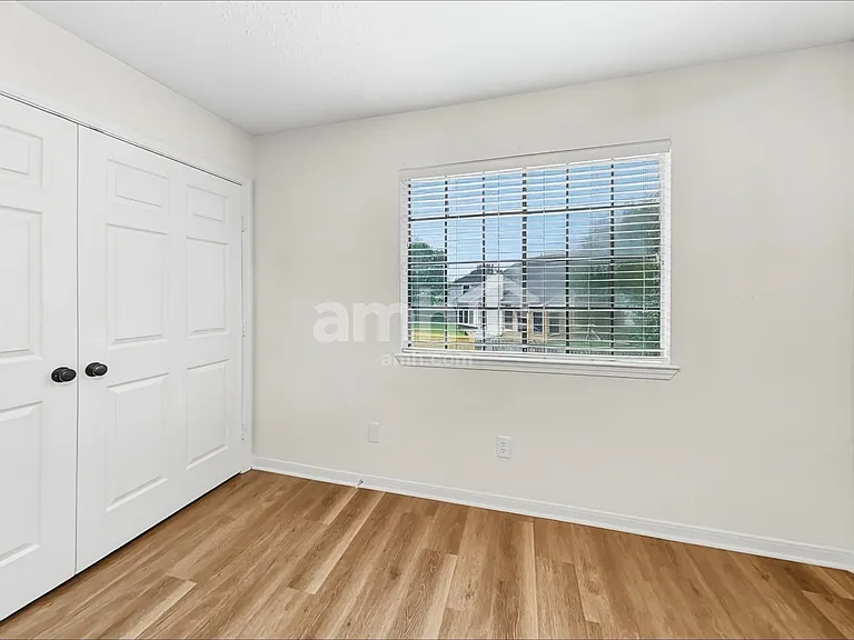 10917 Spruce Dr S — Photo 17