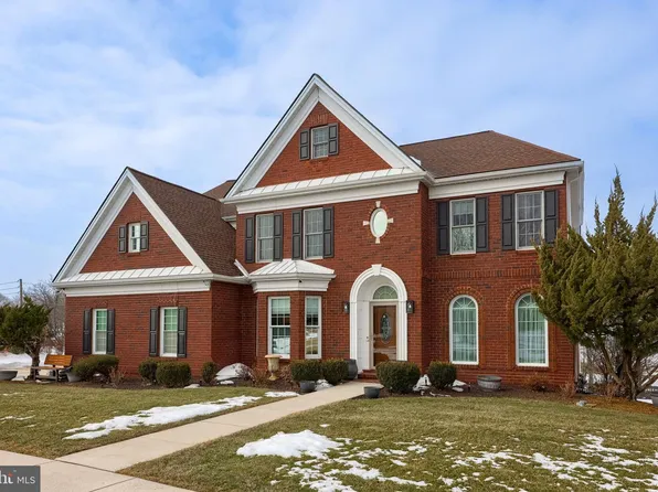 4972 Farmington Rd, Harrisburg, PA 17112