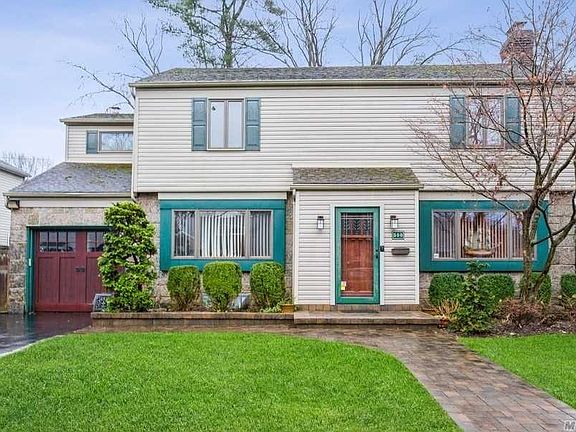 2nd image of 500 Rose Ln