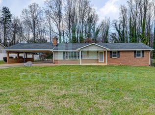 695 Yellowstone Ln, Winston Salem, NC 27106