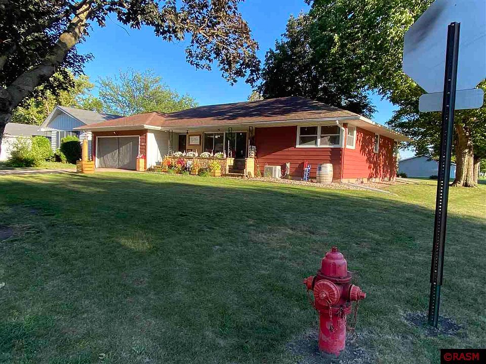 498 7th St SW, Wells, MN 56097 Zillow