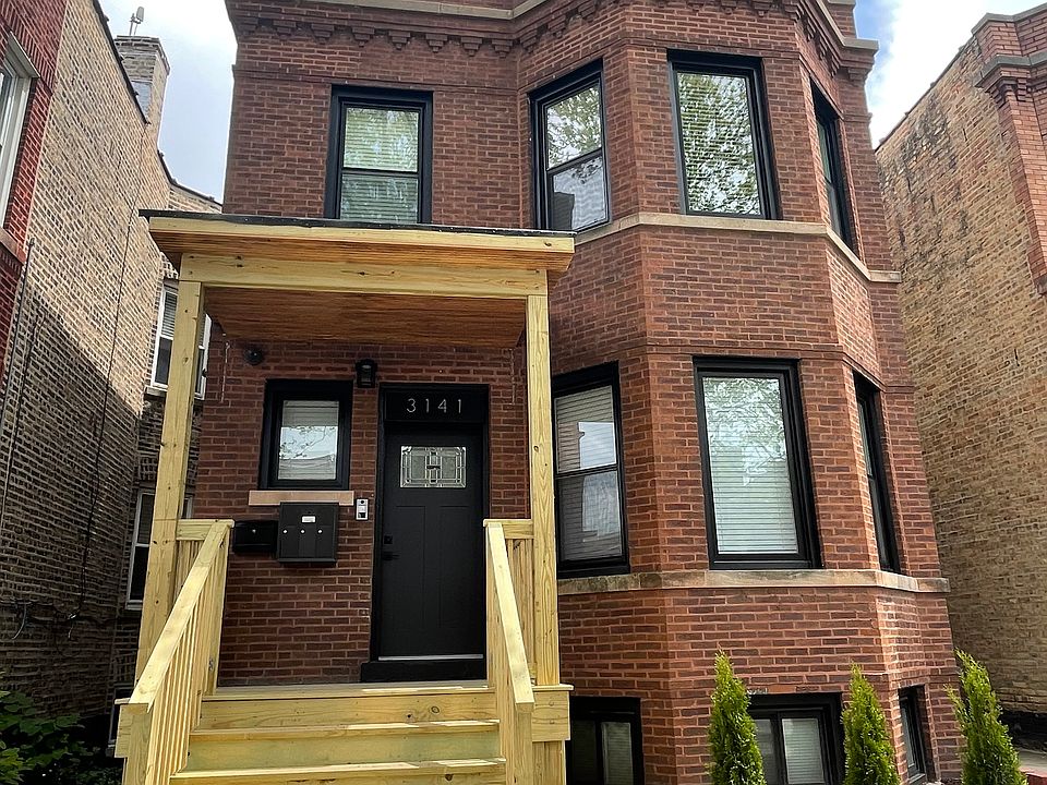 1st image of 3141 N Ridgeway Ave #G