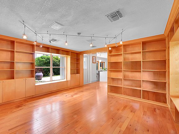 Library/Study