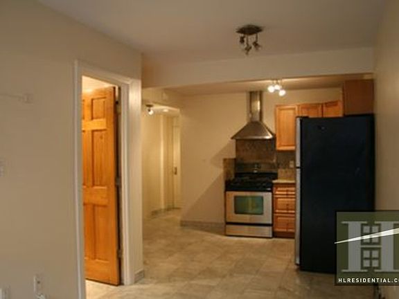 3rd image of 2506 43rd St #2