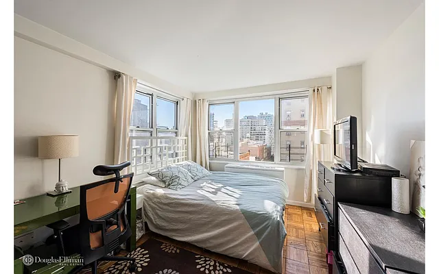 Sold by Douglas Elliman | media 23