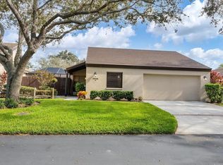 3938 Glen Oaks Manor Dr, Sarasota, FL 34232
