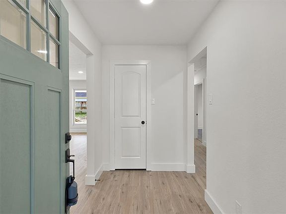 4th image of 3403 Green Village Drive