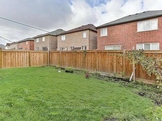 4 Dublin Rd — Photo 17