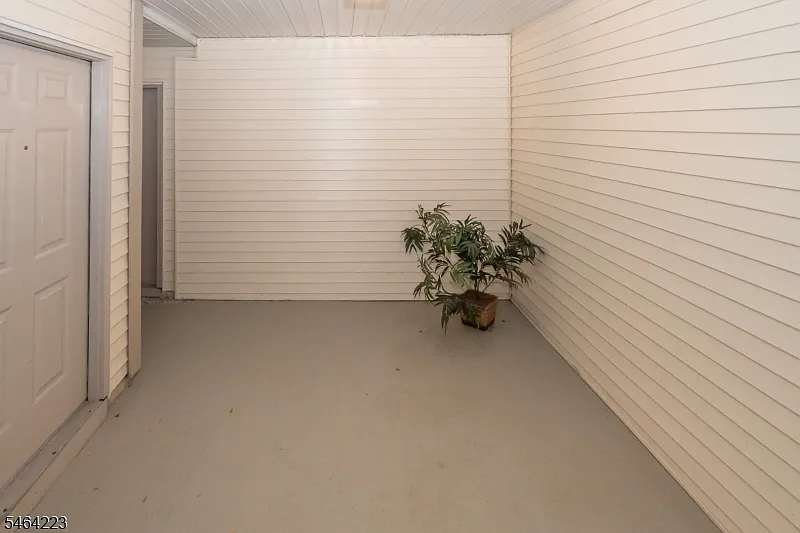 1 bed, 1.0 bath, $2,300 — Photo 3