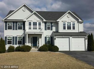 100 Drewery Ln, Falling Waters, WV 25419