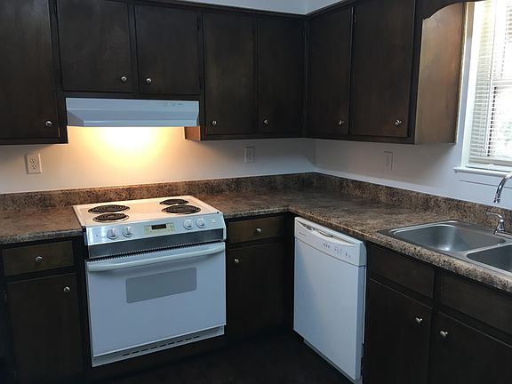 5th image of 11601 Amy Ave