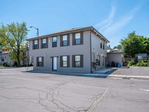 120 Yonge St, Kingston, ON K7M 1E8