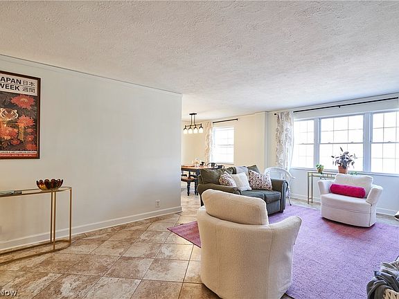3rd image of 18975 Van Aken Blvd APT 411