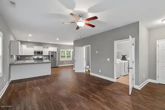 518 Everett Glades — Photo 8