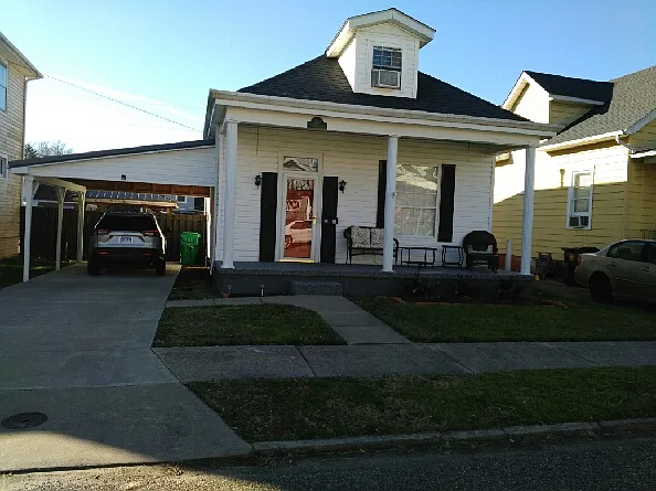 2915 Brant Ave photo 1