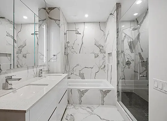 Rented by REAL New York | media 21