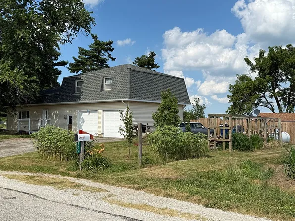 1575 N 1150 East Rd, Monticello, IL 61856