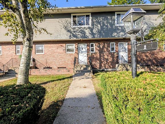 2nd image of 2 Camelot Drive #3