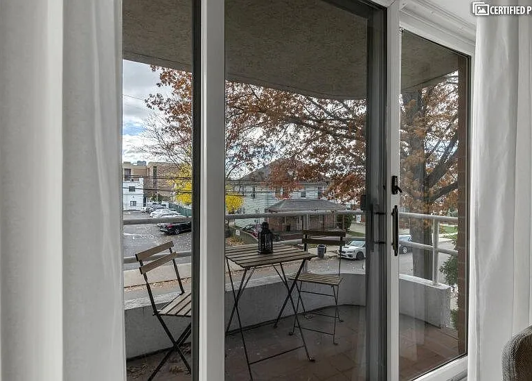205 Mineola Blvd #2I — Photo 25