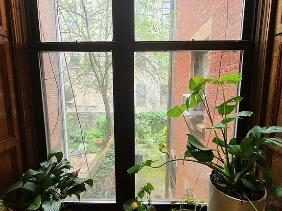 4th image of 124 W 74th St #1B