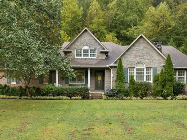 90 Shiloh Dr, Leburn, KY 41831