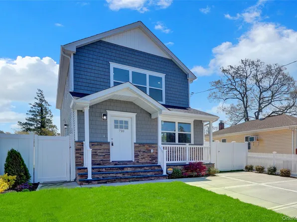 710 Franklin Avenue, Massapequa, NY 11758