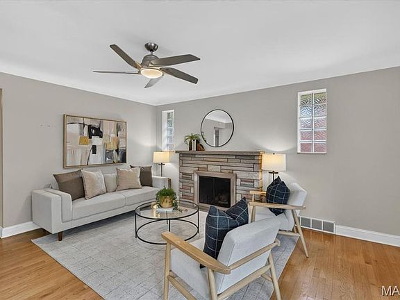 3rd image of 2105 Princeton Pl